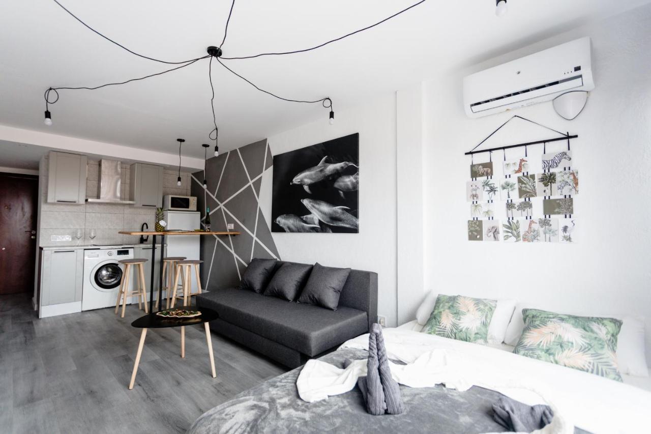 Modern Studio With See And City View Бенидорм Экстерьер фото